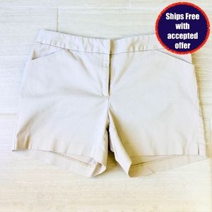 Ann Taylor 4 in Khaki Twill Shorts